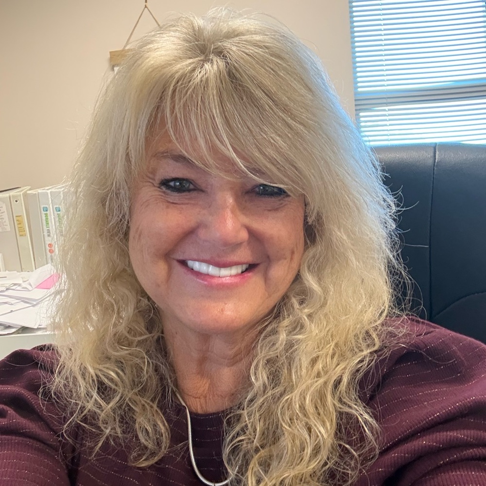 Meet your Posher, Sandie